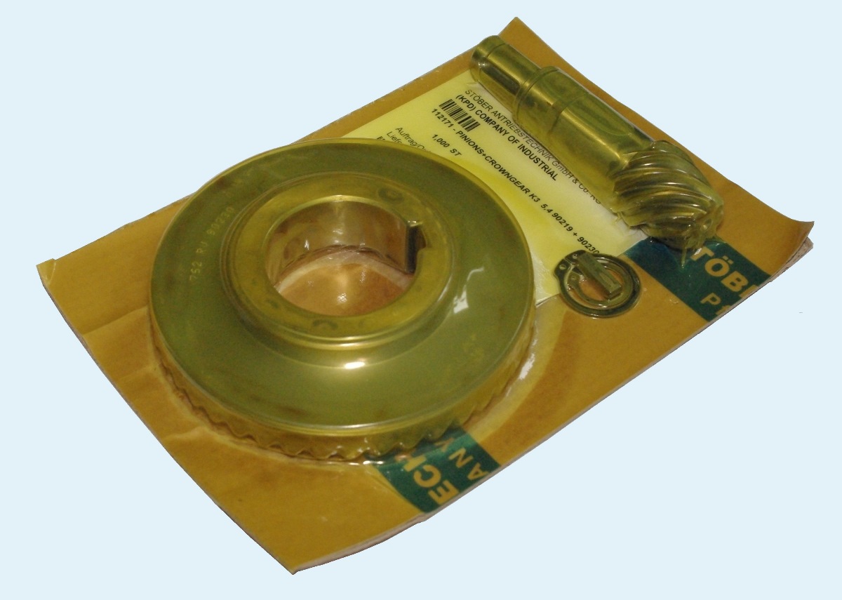 конически-цилиндрический мотор-редуктор